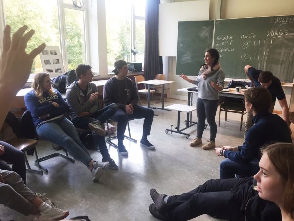 Ein Häppchen Französisch – Lust auf mehr … France Mobil zu Besuch am Beruflichen Gymnasium