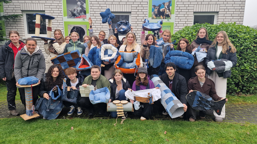 DENIM4PAWS – Upcycling-Projekt der HBGD für den guten Zweck